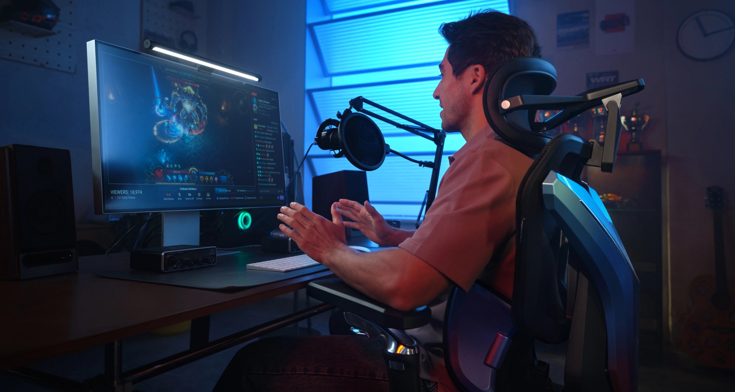 Limitless Immersion. Adaptive Headrest Support.